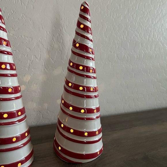 NEW Sleigh Hill Twisted Peppermint Red & White LED Light Up Christmas Tree Decor - Picture 5 of 14